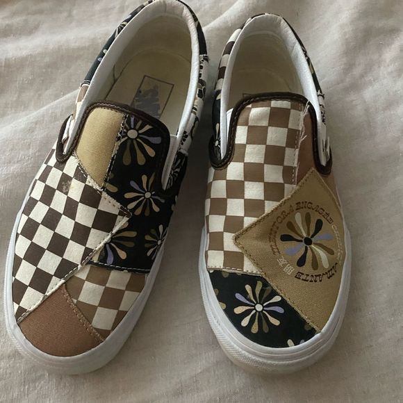 COPY - Vans Classic Slip-On Patchwork Floral Multi Brown and tan WMNS - Picture 1 of 5